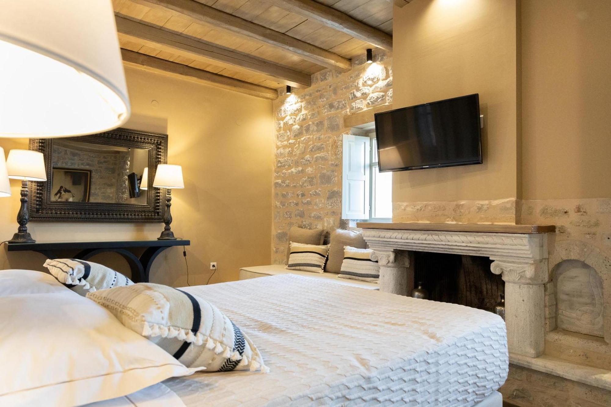 Akrolithi Guesthouse Karavostasi  Bagian luar foto