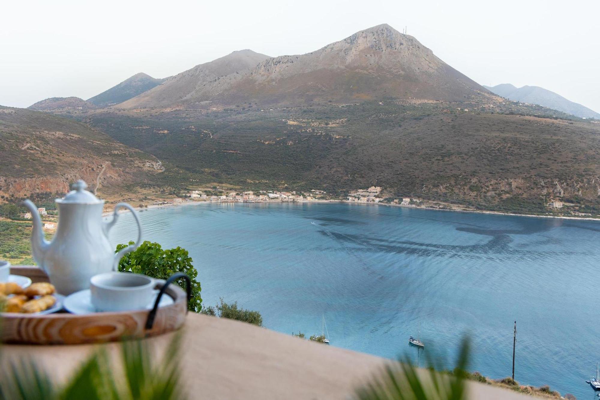 Akrolithi Guesthouse Karavostasi  Bagian luar foto