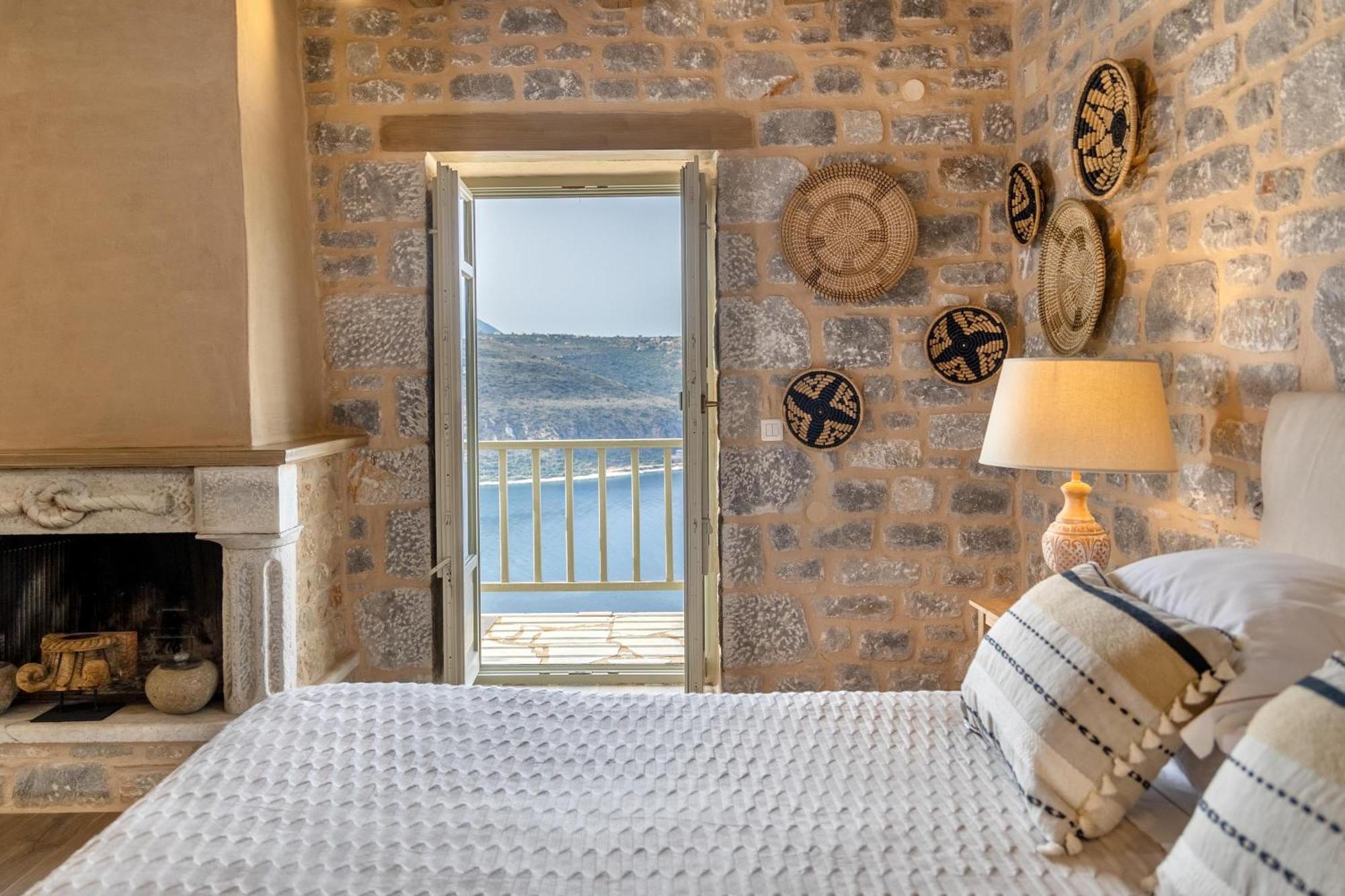 Akrolithi Guesthouse Karavostasi  Bagian luar foto
